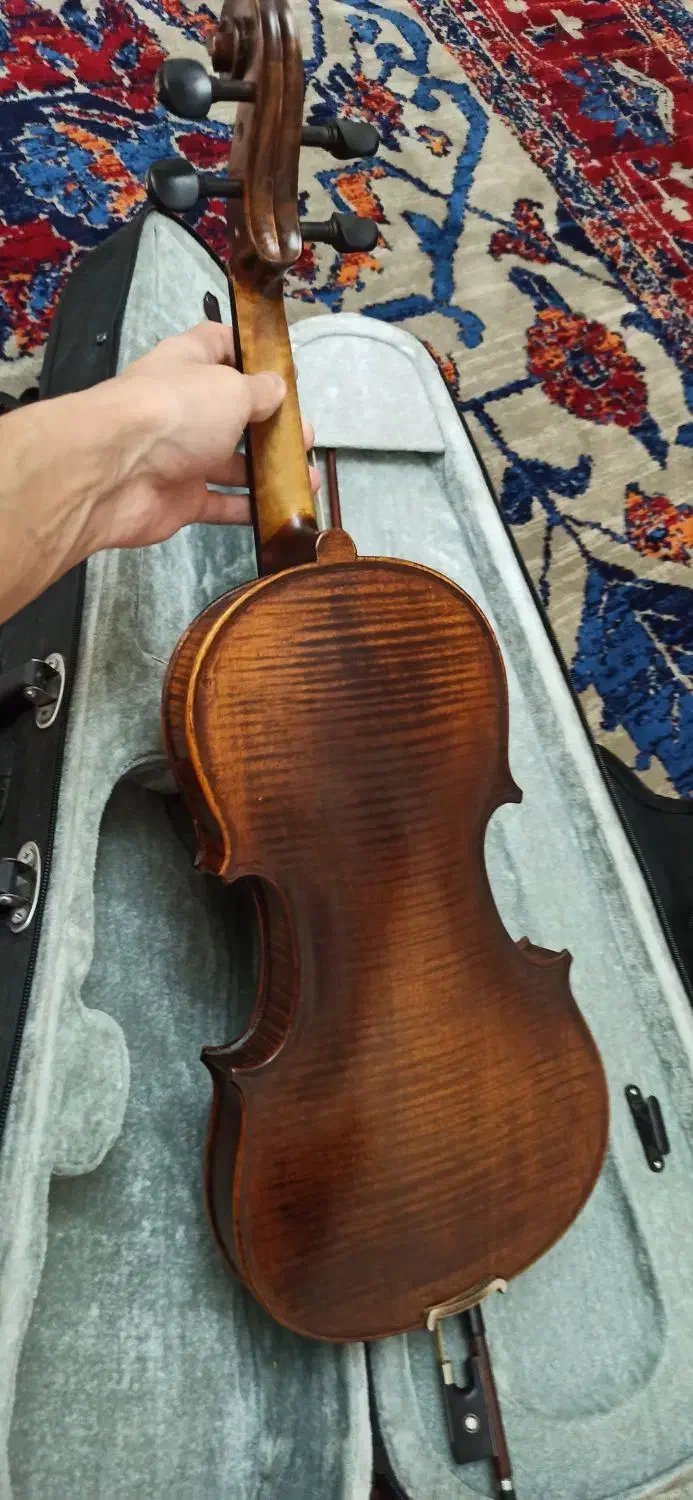 ویولن چینی اصل|ویولن|سنندج, |دیوار