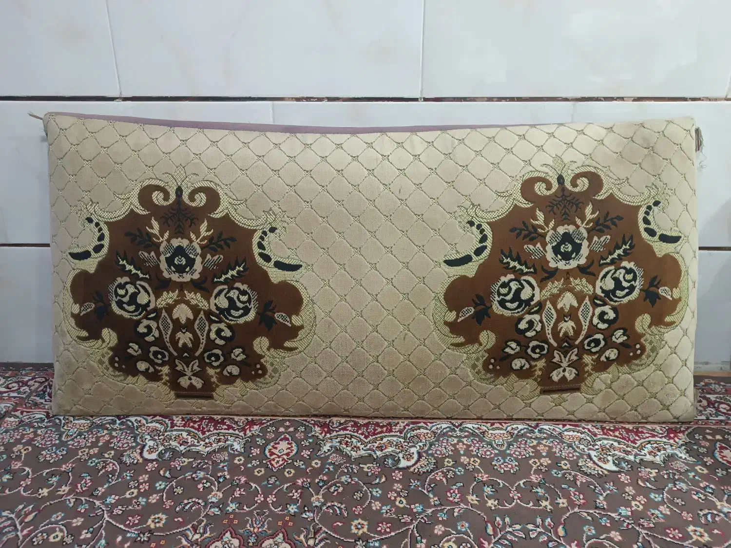 ۳عدد پشتی تمیز وسالم|پشتی|بندر ماهشهر, |دیوار