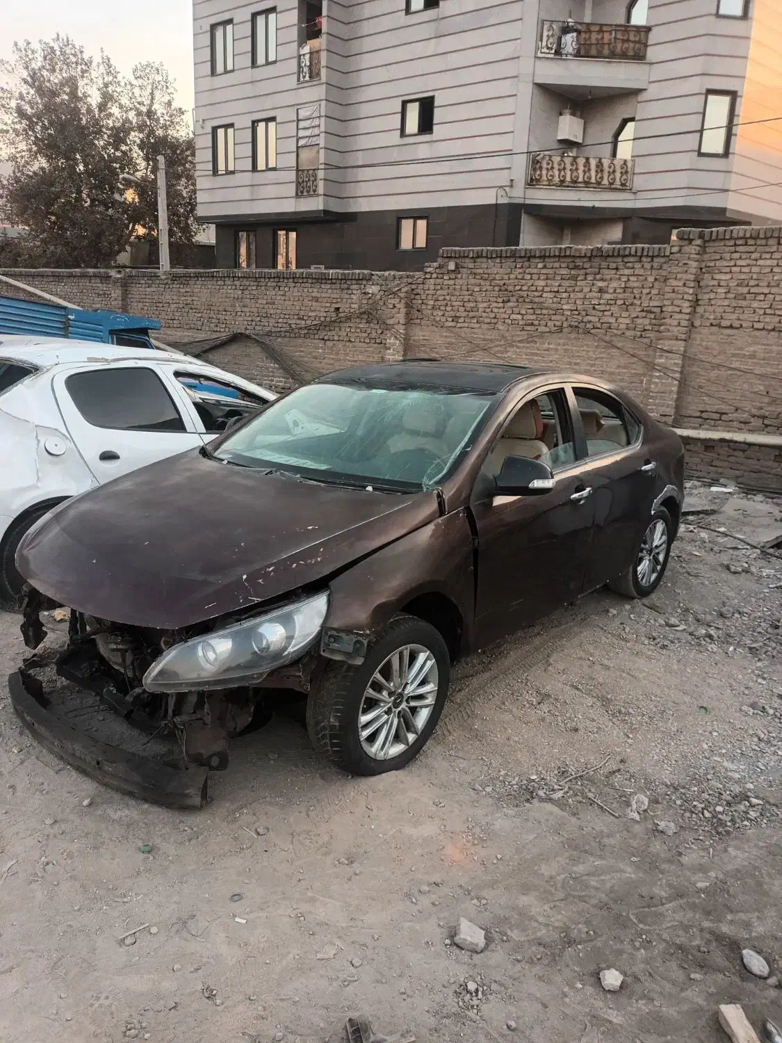 جکJ5اتومات ۱۸۰۰سی سی مدل۹۴ تصادفی|خودرو سواری و وانت|تهران, شهرک رضویه|دیوار