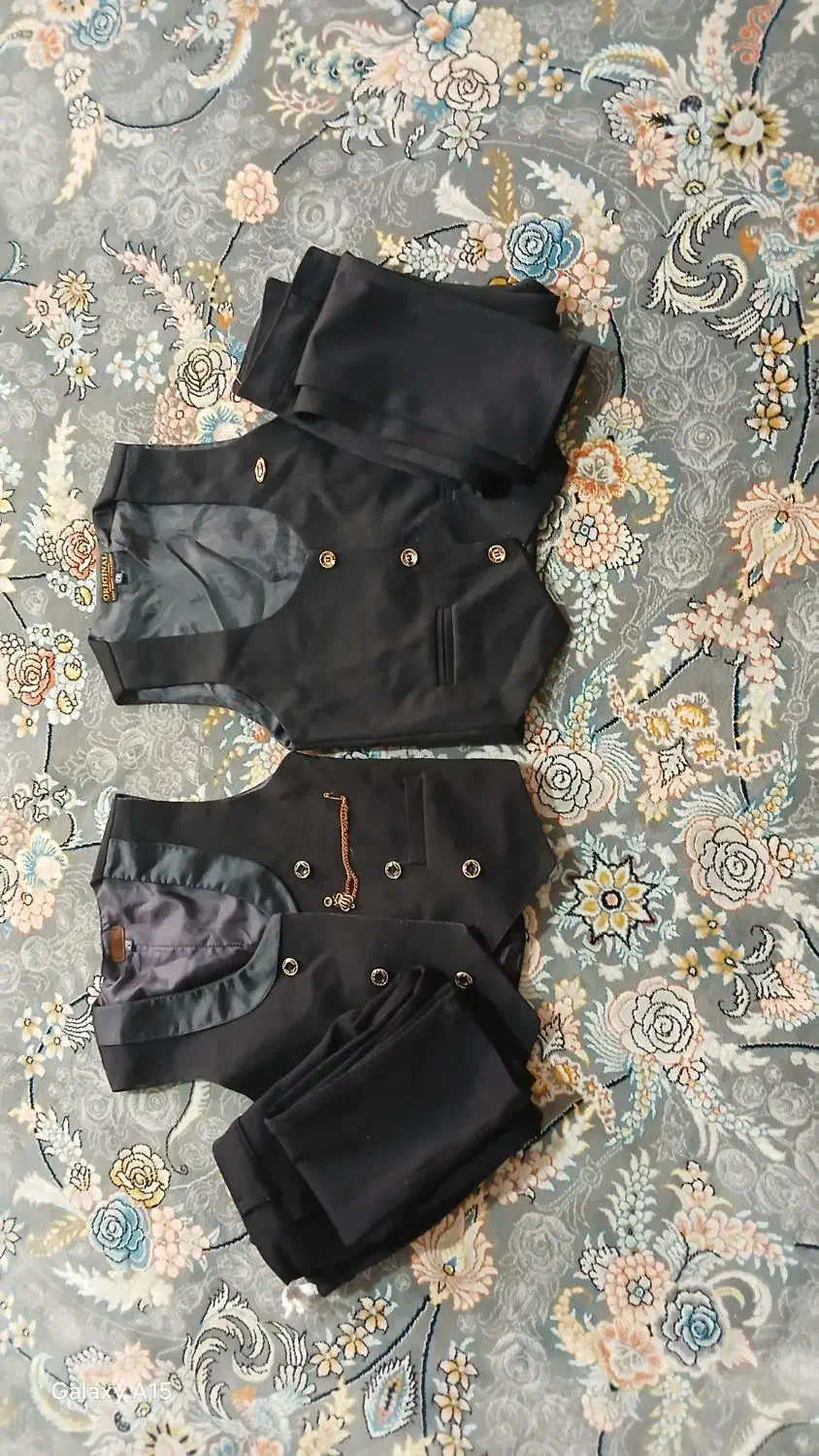 کت لی و ژیله لباس مناسب دوقلو ها مناسب|کفش و لباس بچه|مشهد, قائم|دیوار