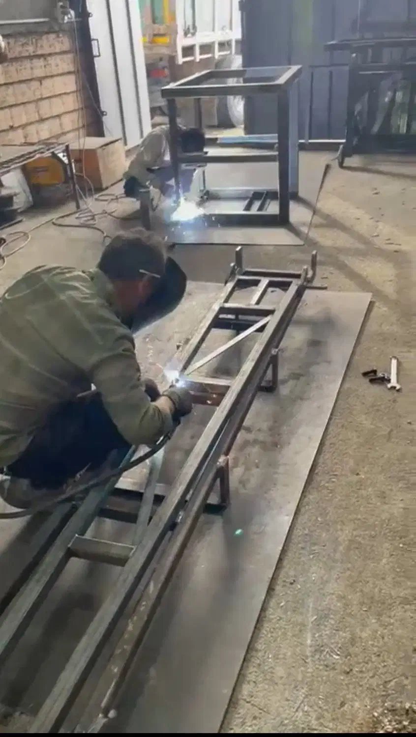 نیازمند جوشکار|استخدام صنعتی، فنی، مهندسی|آق قلا, |دیوار