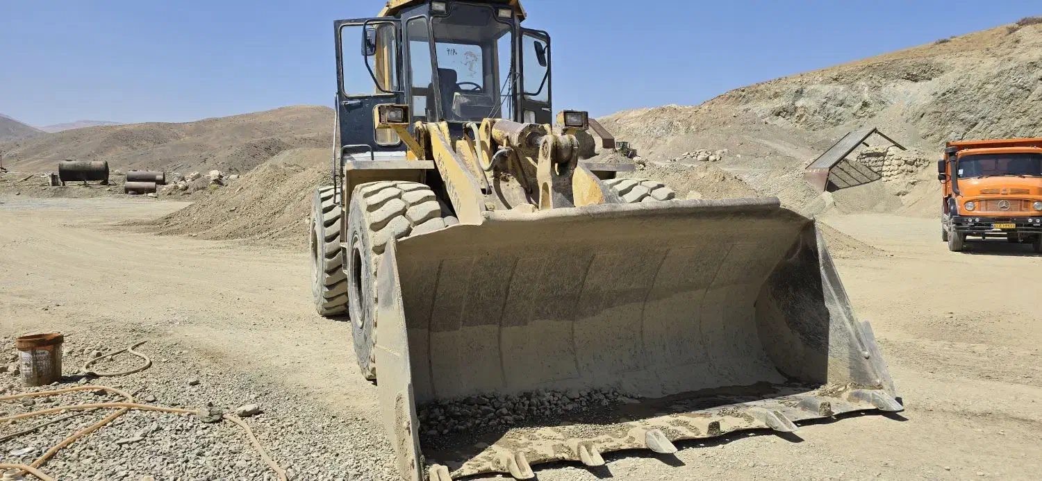 استخدام راننده لودر و راننده کمپرسی|استخدام صنعتی، فنی، مهندسی|نوشین شهر, |دیوار