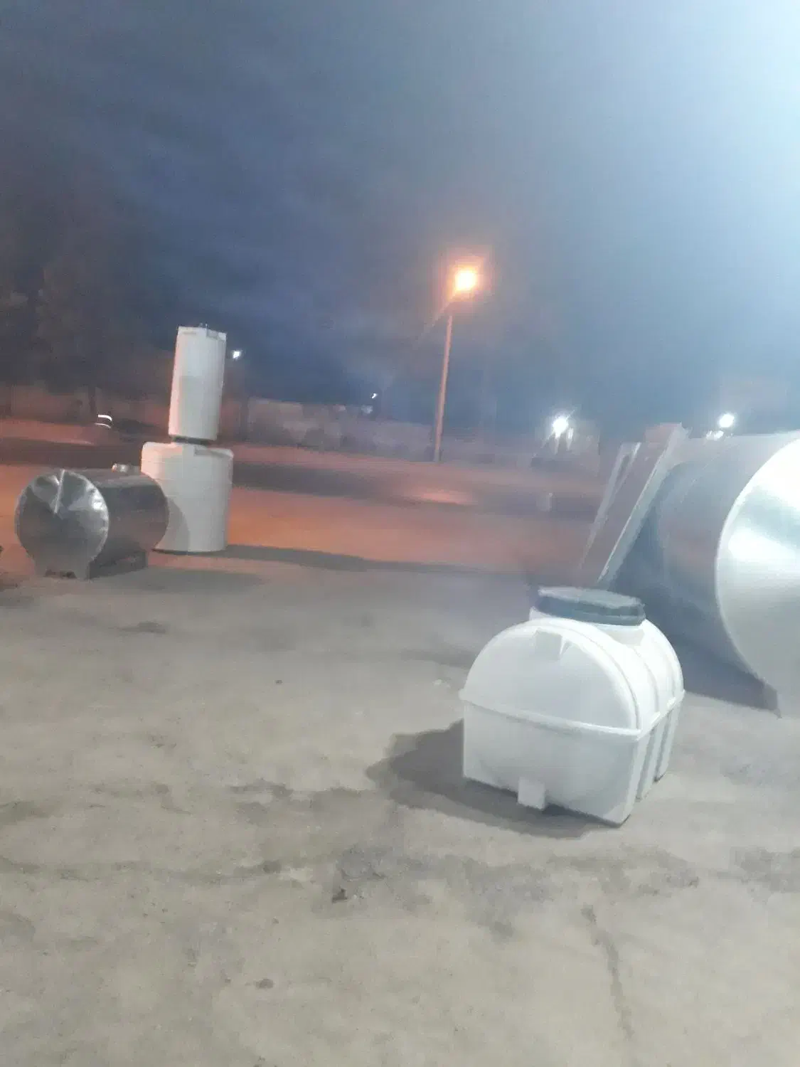 انواع تانکر پلیمر پلاستیک .وگانواریزه|خدمات پیشه و مهارت|بجستان, |دیوار