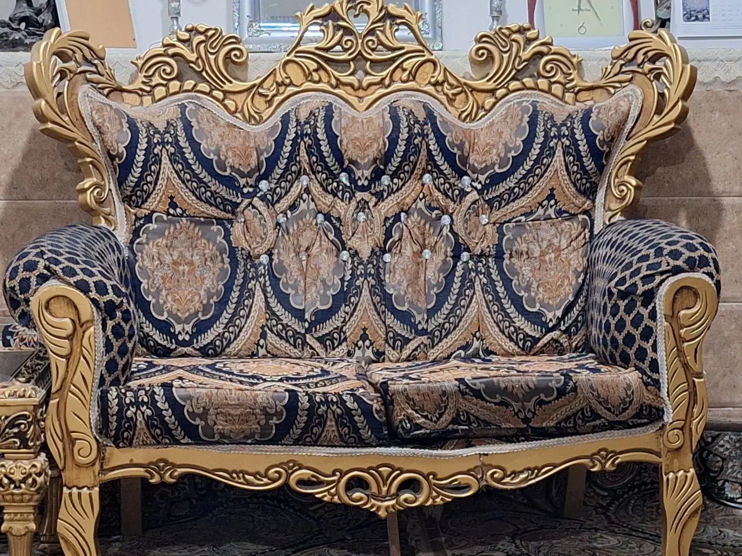 مبل سلطنتی ۷ نفره|مبلمان خانگی و میز عسلی|کاشان, باغچه فیض|دیوار