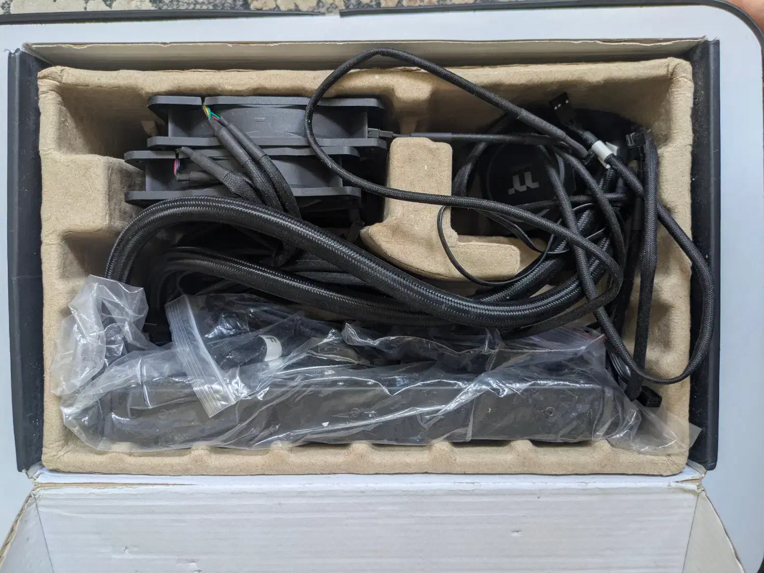 واترکولینگ TH240 RGB ترمالتیک|قطعات و لوازم جانبی رایانه|همدان, |دیوار