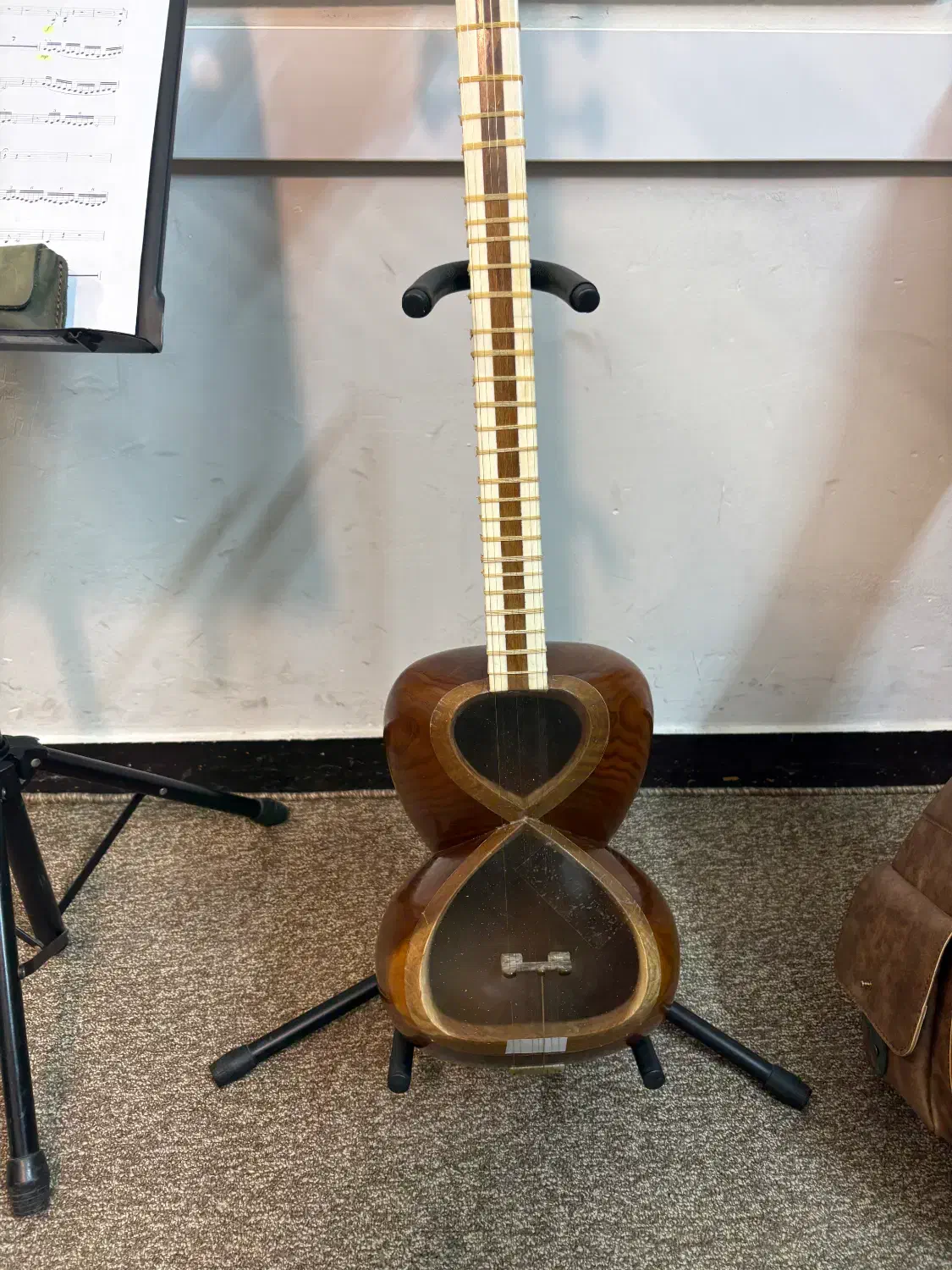 تار دو مهر کلهر|سازهای سنتی|ساری, |دیوار