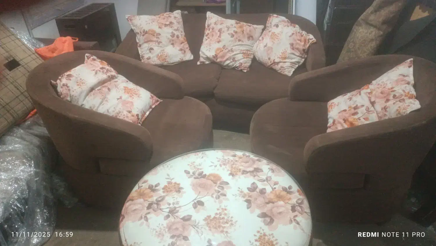 مبل نیم ست بامیز|مبلمان خانگی و میز عسلی|رشت, خمیران زاهدان|دیوار