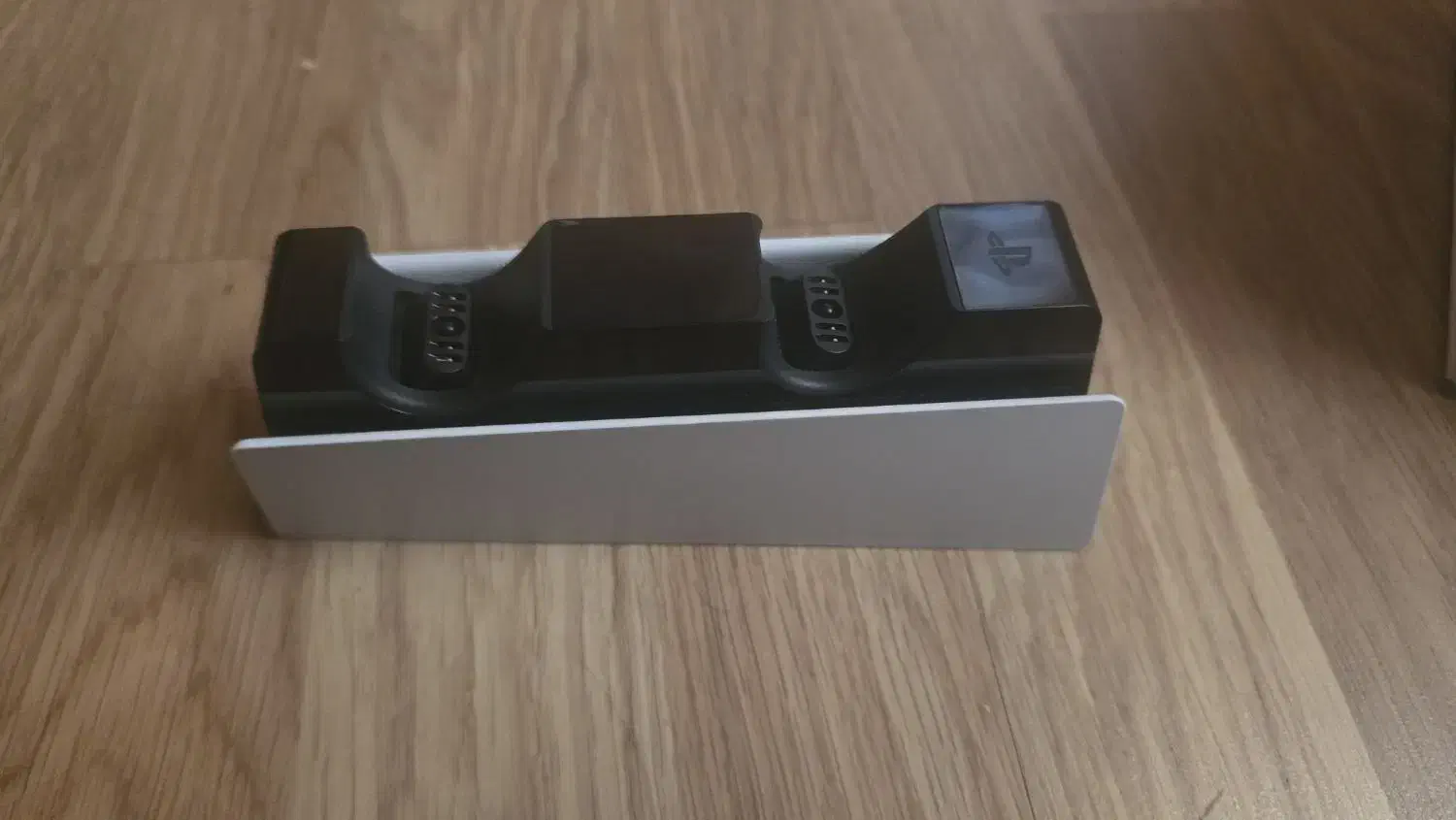 پایه شارژر PS5|کنسول، بازی ویدئویی و آنلاین|کیش, |دیوار