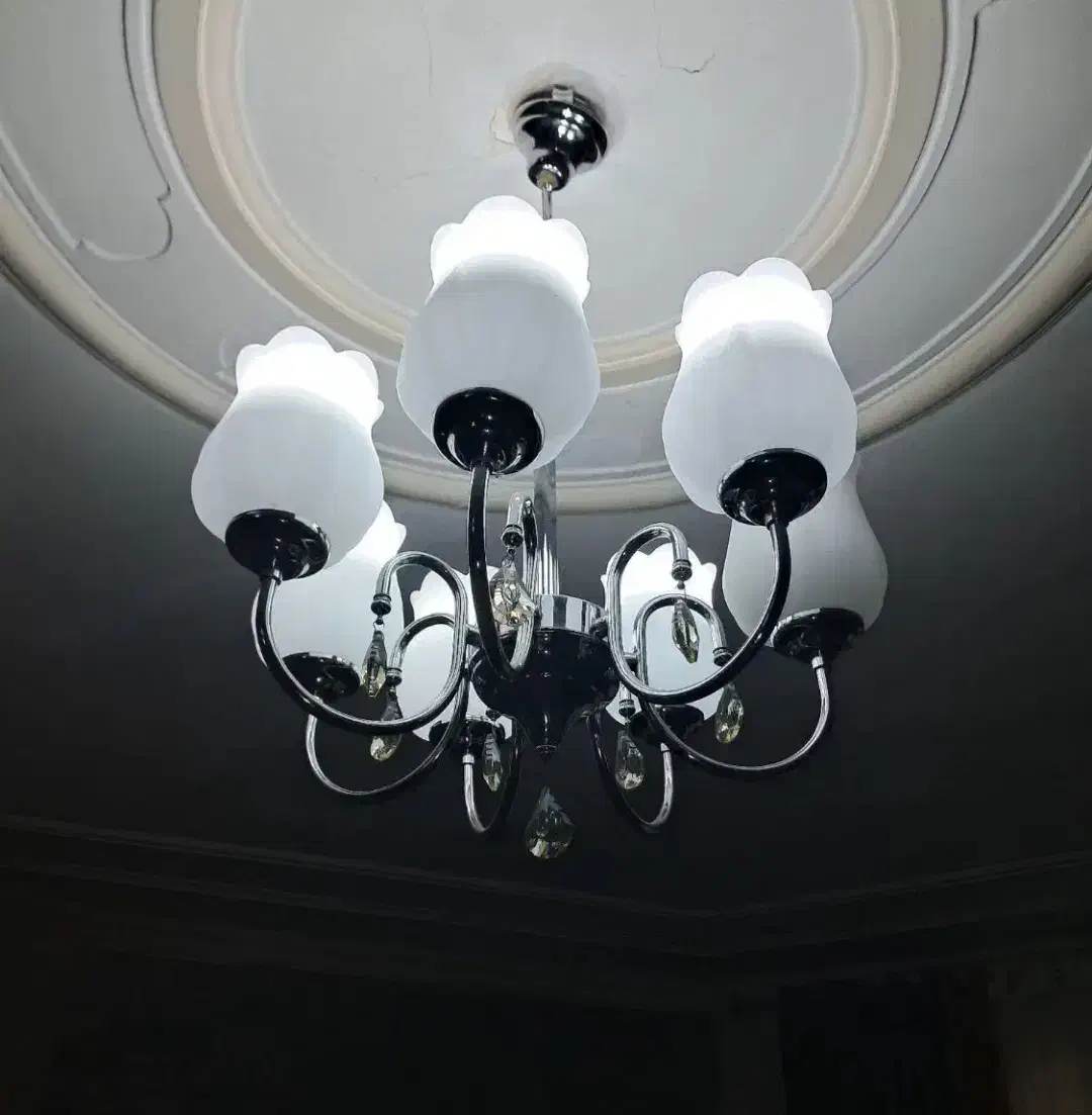 لوستر ۷شاخه کروم نقره ای کاملا سالم و درحد نو.۲عدد|لوستر و چراغ آویز|فردیس, شهرک ارم|دیوار