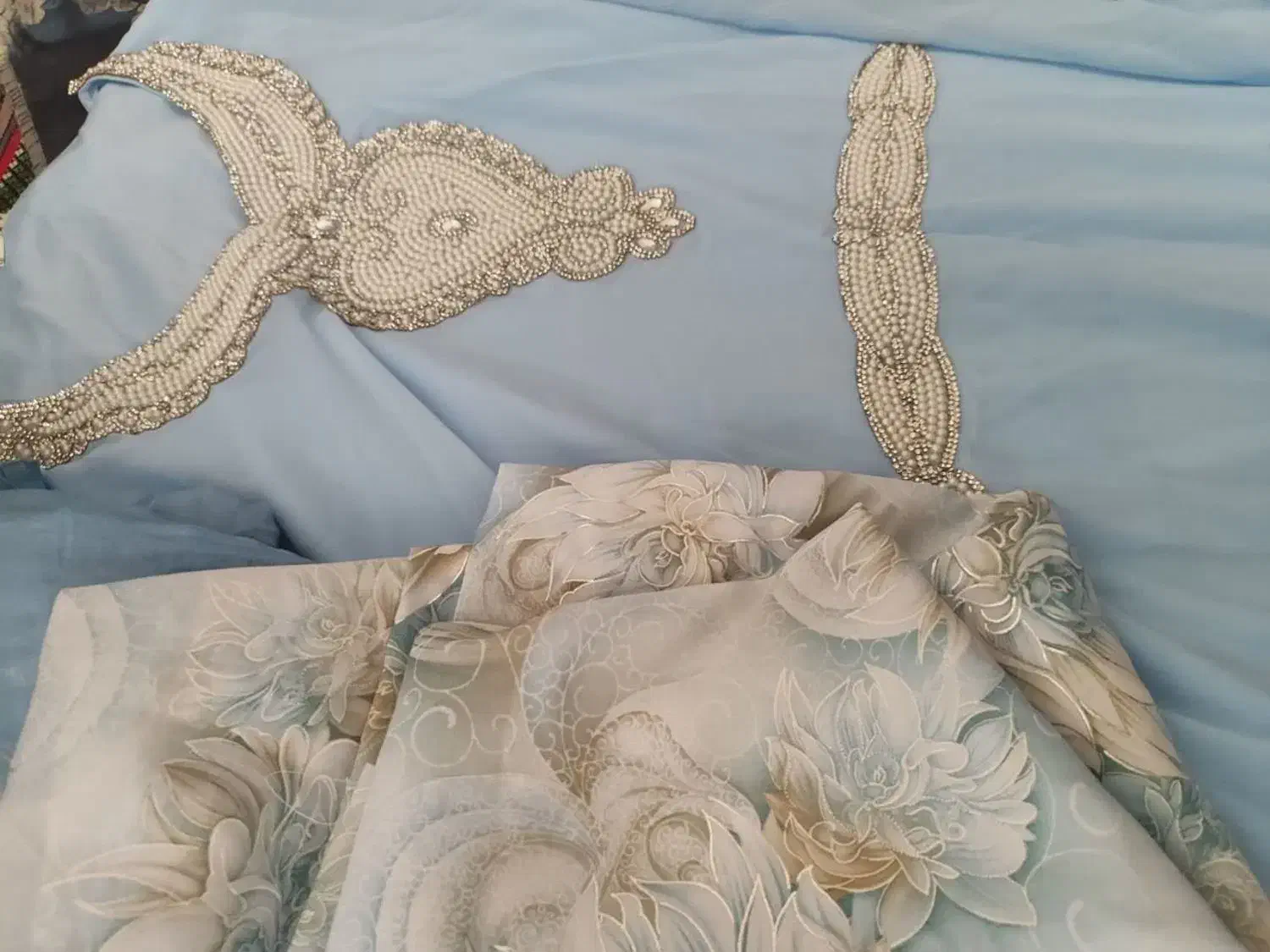 لباس مجلسی|لباس|یاسوج, |دیوار