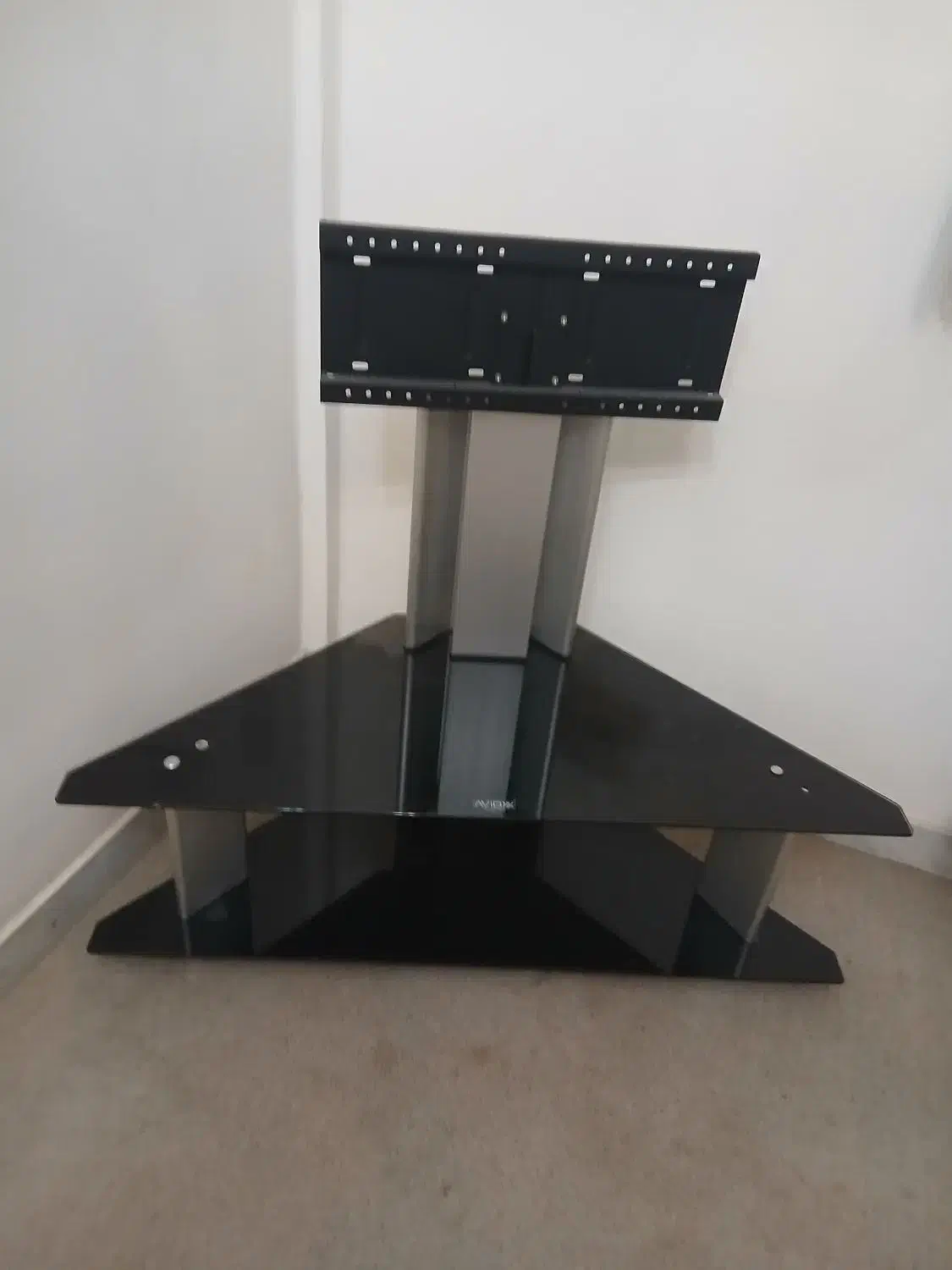 تلوزیون ال جی سالم و تمیز با زیر تلوزیون سالم|تلویزیون و پروژکتور|رشت, نیکمرام|دیوار