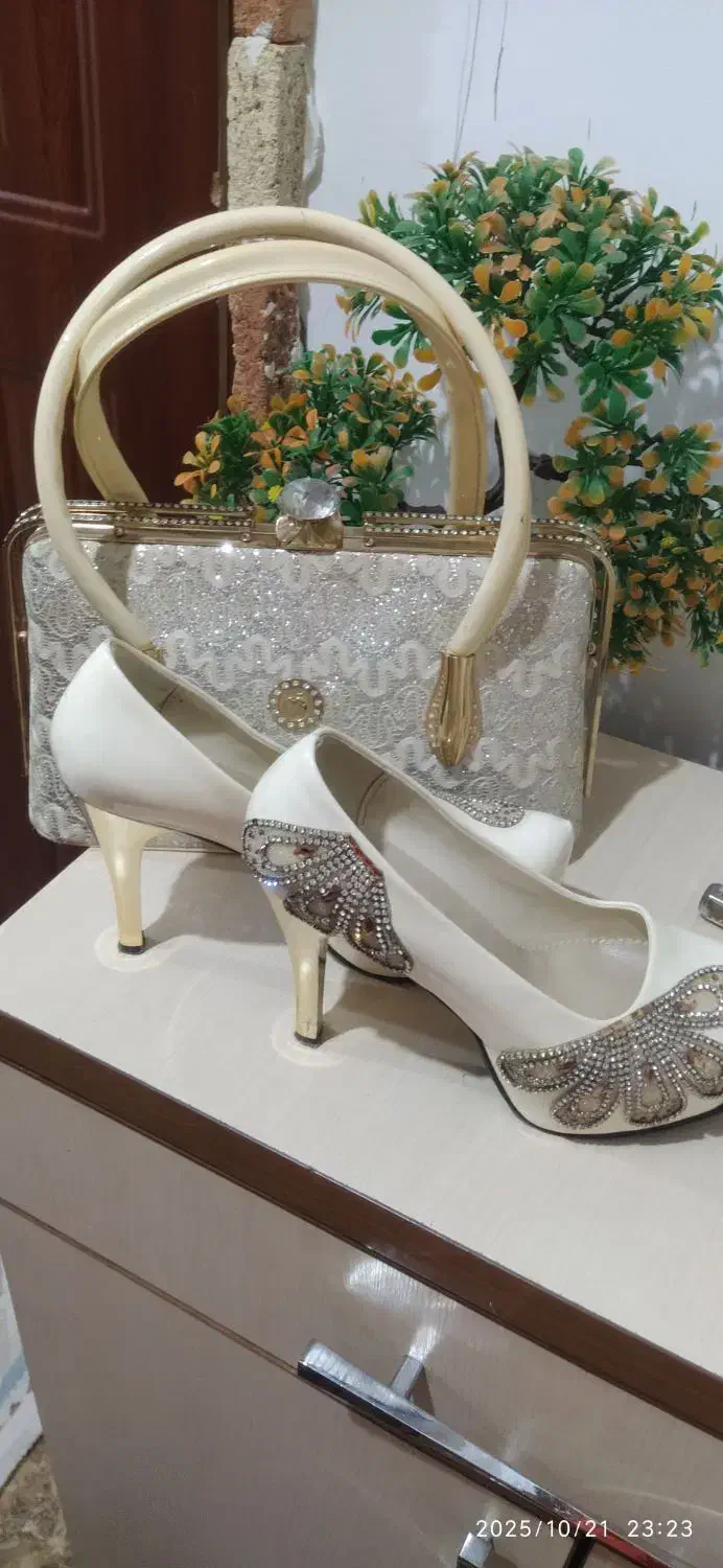 کیف و کفش شیک درحد نو|کیف، کفش، کمربند|نهاوند, |دیوار