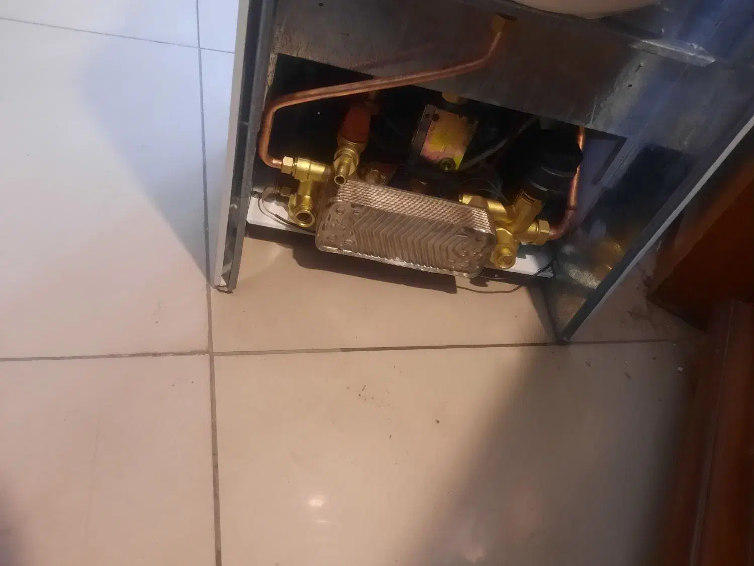 پکیج دیواری|آبگرمکن، پکیج، شوفاژ|اصفهان, طامه|دیوار