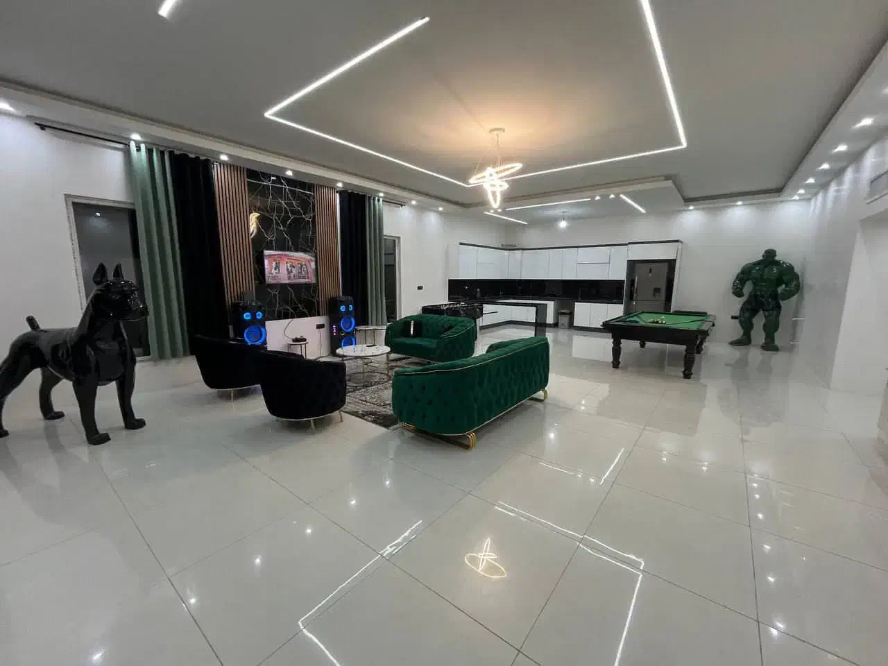 اجاره روزانه باغ / امکان بازدید / استخر دار|اجارهٔ کوتاهمدت ویلا و باغ|کرج, شهرک جهان آرا|دیوار