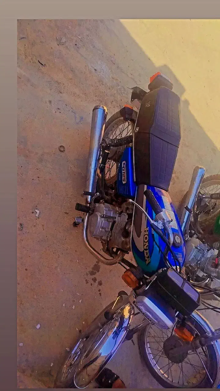 موتور کویر|موتورسیکلت|خرامه, |دیوار