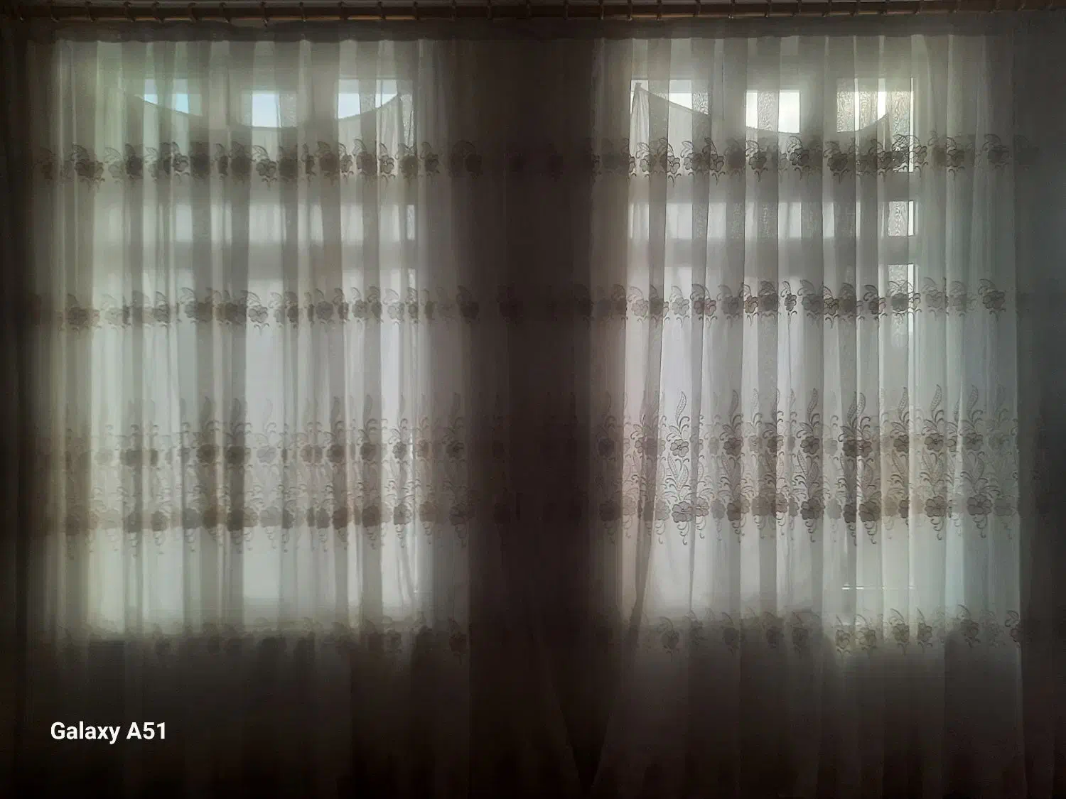 پرده در حد نوع با میله و بدون پارگی|پرده، رانر، رومیزی|اهر, |دیوار