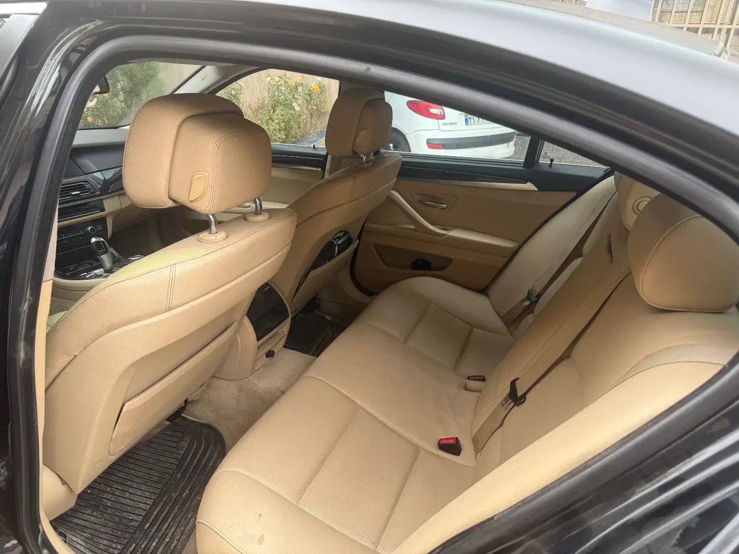 بی ام و۲۰۱۳مشکی تمیز|خودرو سواری و وانت|مشهد, هفت تیر (آب و برق)|دیوار