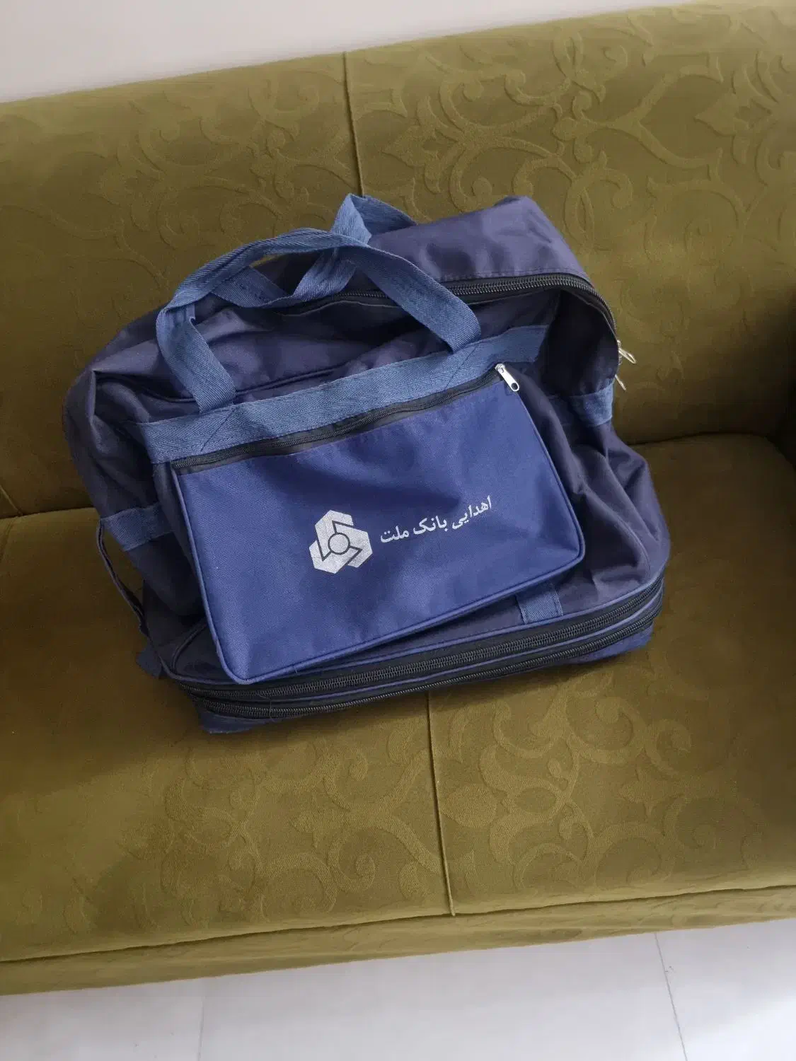 ساک دستی چرخدار|کیف، کفش، کمربند|بروجرد, |دیوار