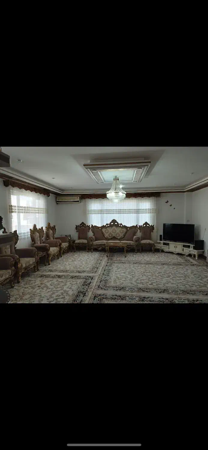 مبل ۹نفره سلطنتی|مبلمان خانگی و میز عسلی|مریوان, |دیوار
