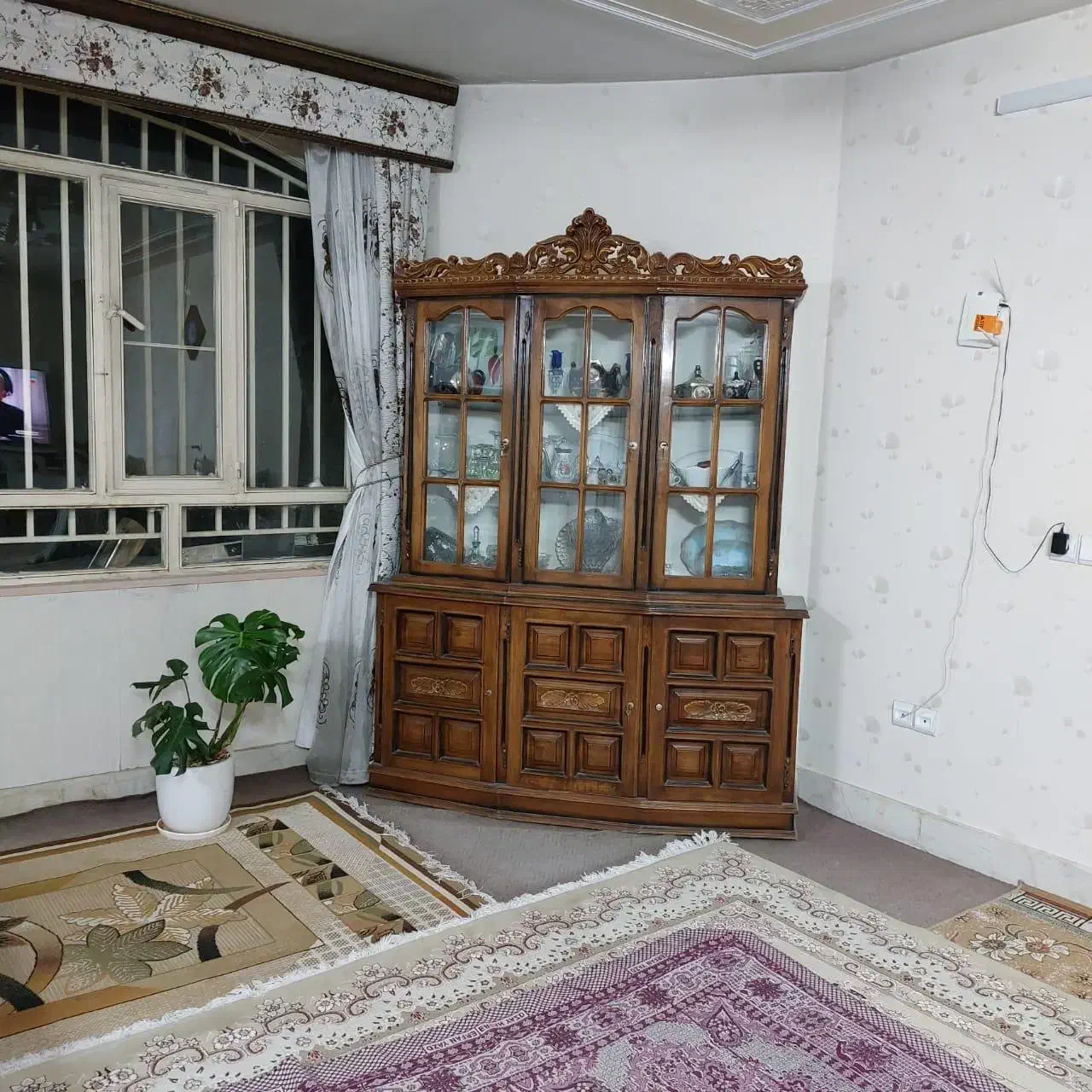 کمد و ویترین|بوفه، ویترین، کنسول|فولادشهر, فولادشهر|دیوار