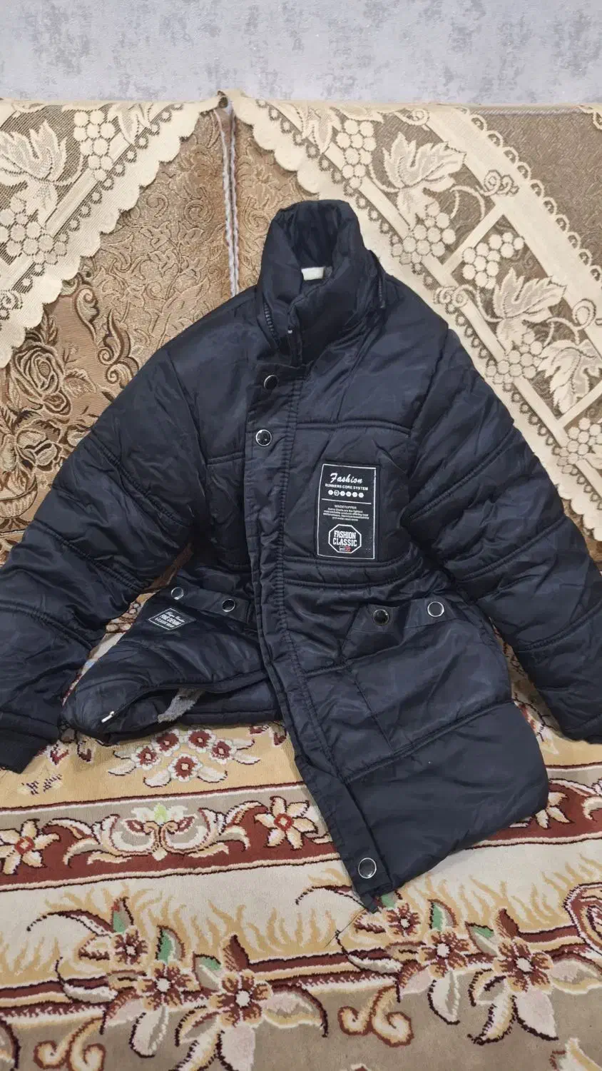 کاپشن بچه‌گانه ۴یا ۵ ساله درحد نو|کفش و لباس بچه|رشت, کوی فکوری|دیوار