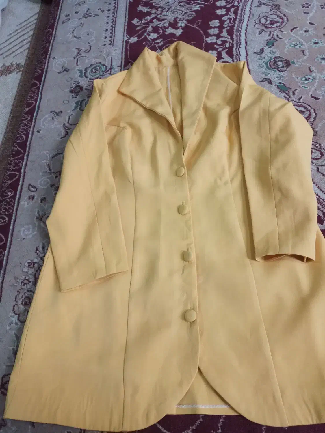 مانتوکتی|لباس|لنگرود, |دیوار