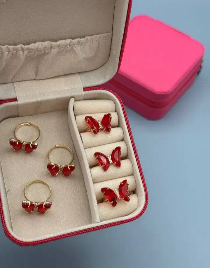 (فروشگاه ساعت و بدلیجات گلچین)انگشتر پروانه شیک|بدلیجات|تبریز, |دیوار