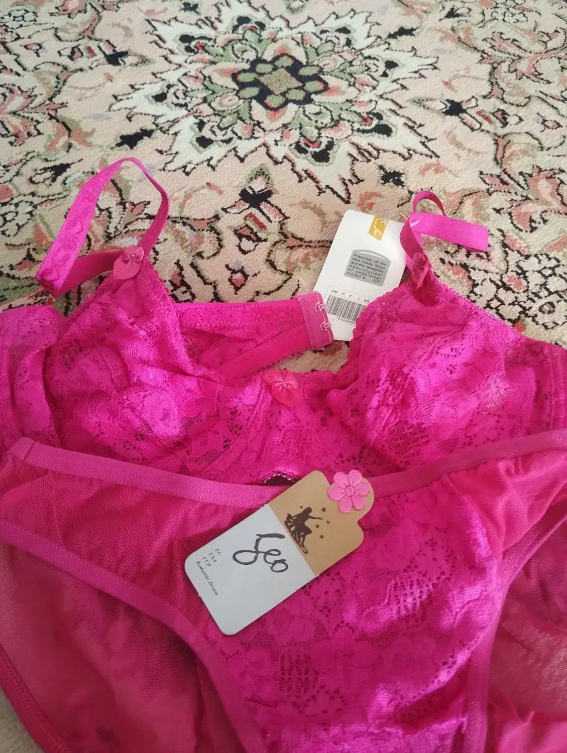 لباس زیر|لباس|هشتگرد, شهرک ولیعصر (مصلی)|دیوار