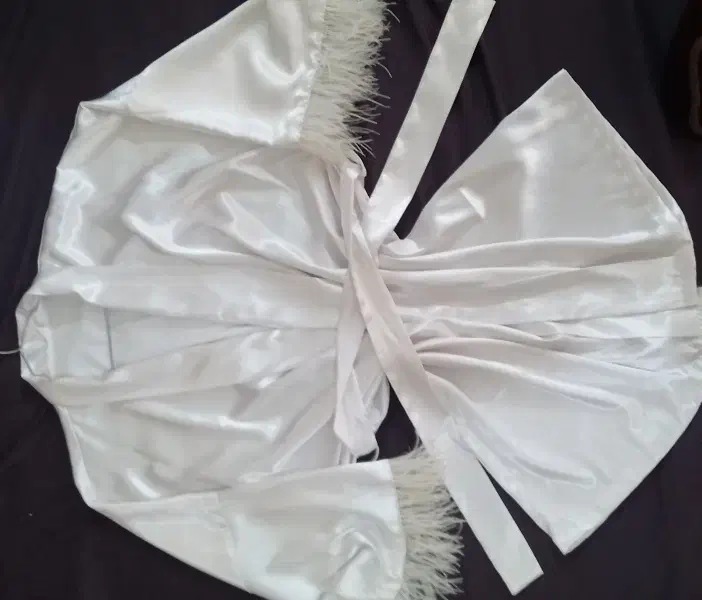 ربدوشامبر|لباس|الوند, |دیوار