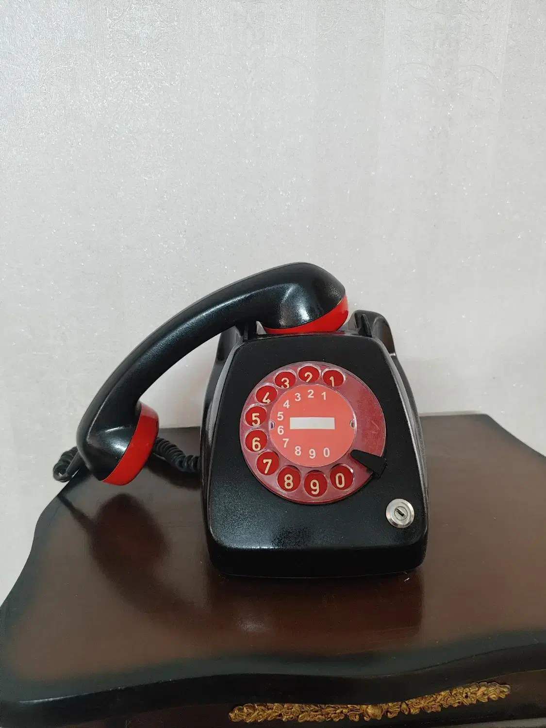 تلفن قدیمی|تلفن رومیزی|تهران, صد دستگاه|دیوار