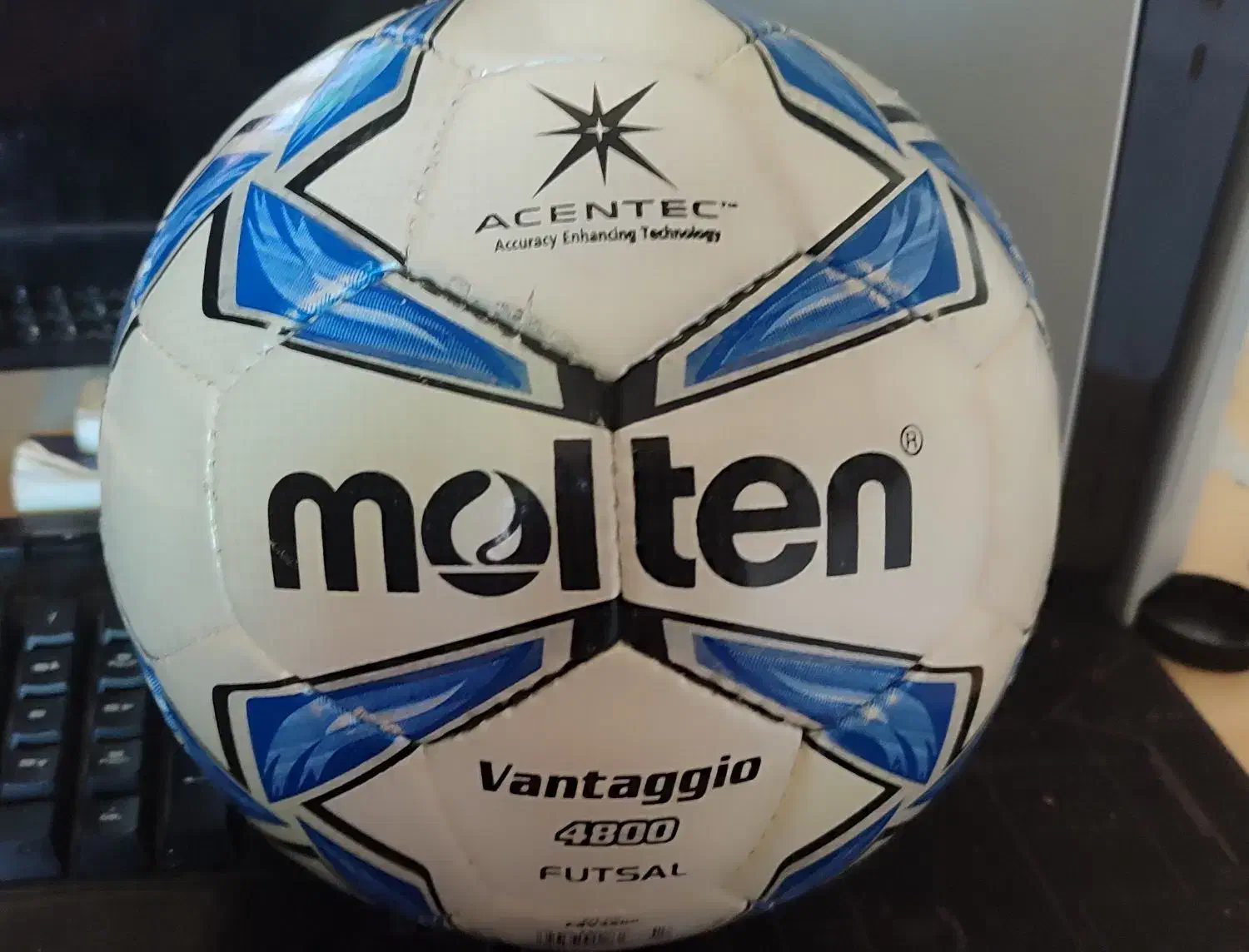 توپ فوتسال Molten 4800|ورزشهای توپی|شیراز, نیستان|دیوار