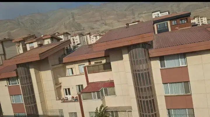 ۱۳۵ متر/۳ خواب / ویلایی /بسیار تمییز/اردستانی