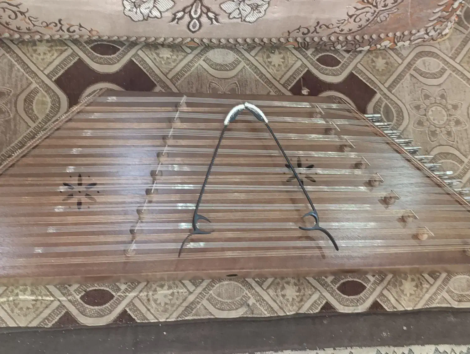 سنتور پرنیان دو مهر|سازهای سنتی|برخوار, |دیوار