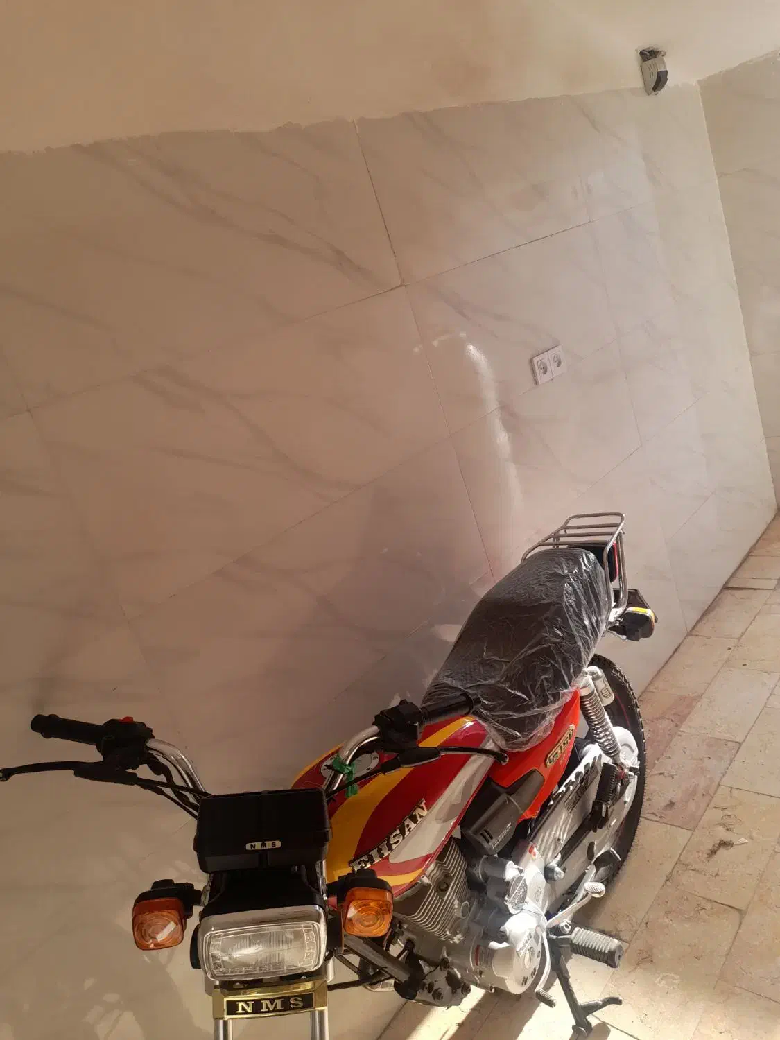 موتورسیکلت|موتورسیکلت|قرچک, میرزائی جنوبی|دیوار