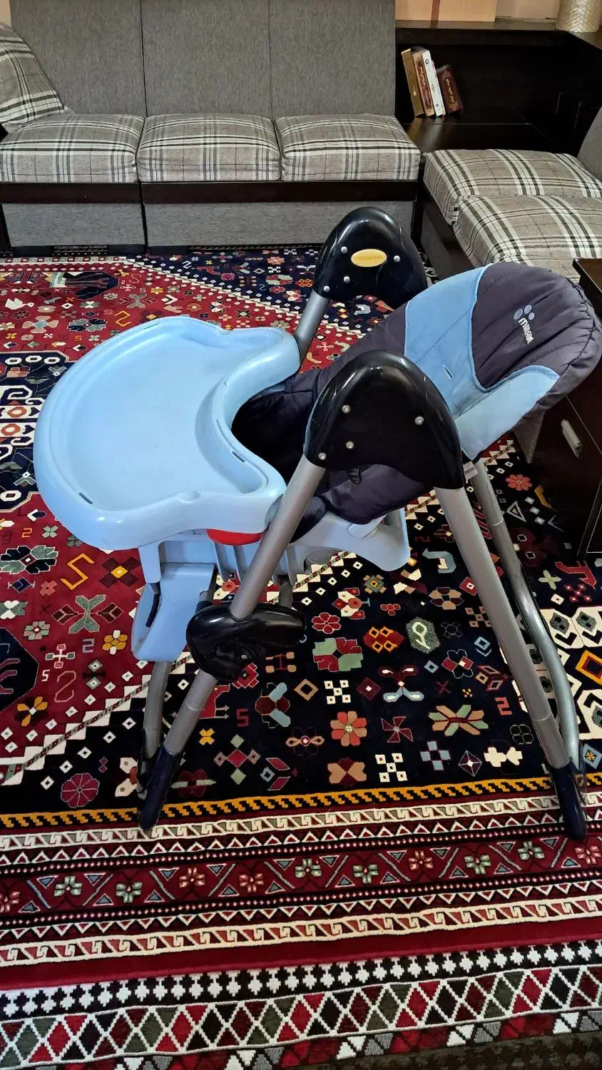 صندلی غذای کودک  به قیمت ۱.۵|تخت و صندلی بچه|صدرا-فارس, فاز ۱|دیوار