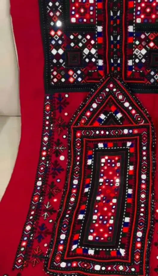 دوچگرم|لباس|رودبار (کرمان), |دیوار