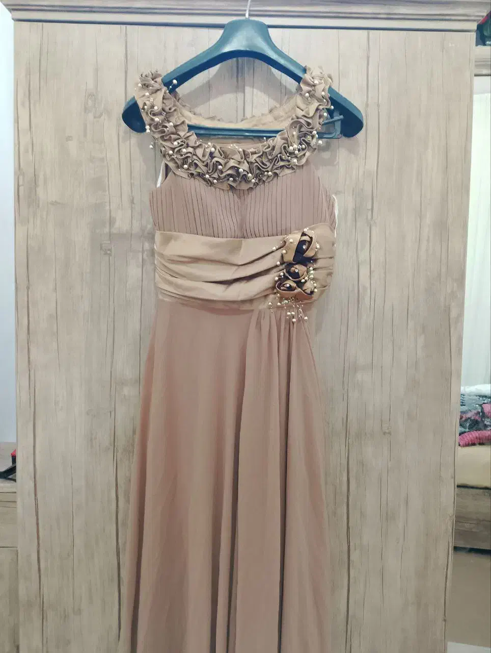 لباس مجلسی|لباس|کاشمر, |دیوار