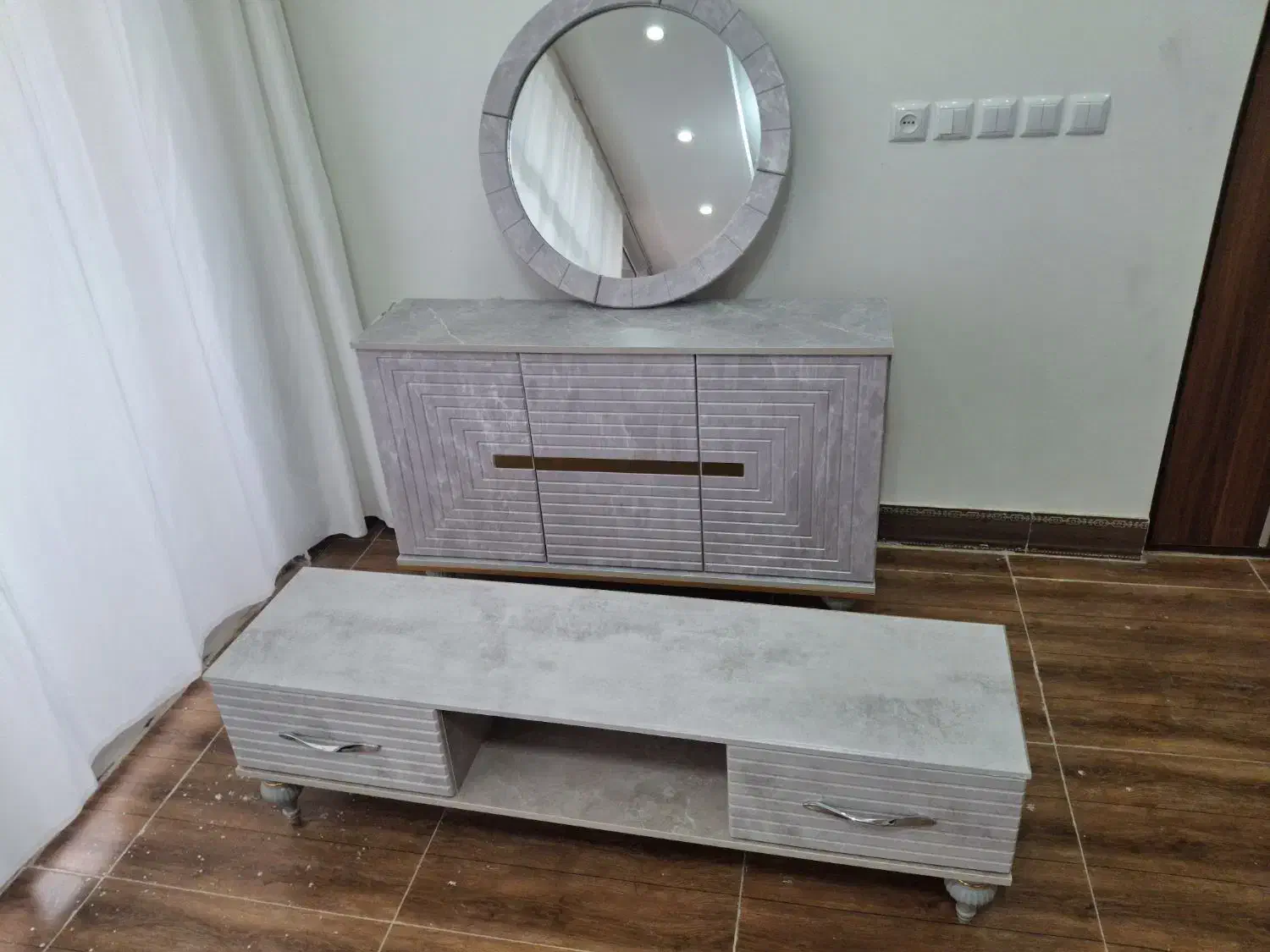 آینه و کنسول ، میز تلویزیون ( TV )|بوفه، ویترین، کنسول|مبارکه, |دیوار