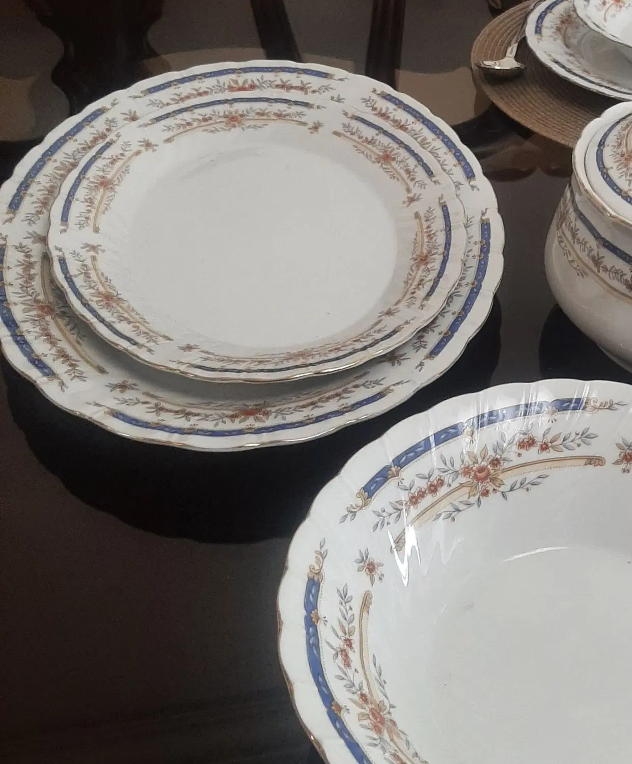 سرویس چینی ۱۲ نفره ژاپنی دلوکس|ظروف سرو و پذیرایی|تهران, دارآباد|دیوار