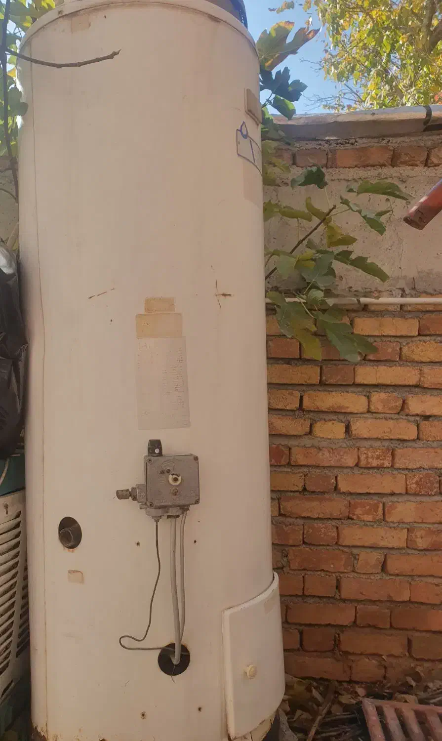 آب گرمکن ایستاده|آبگرمکن، پکیج، شوفاژ|پاوه, |دیوار