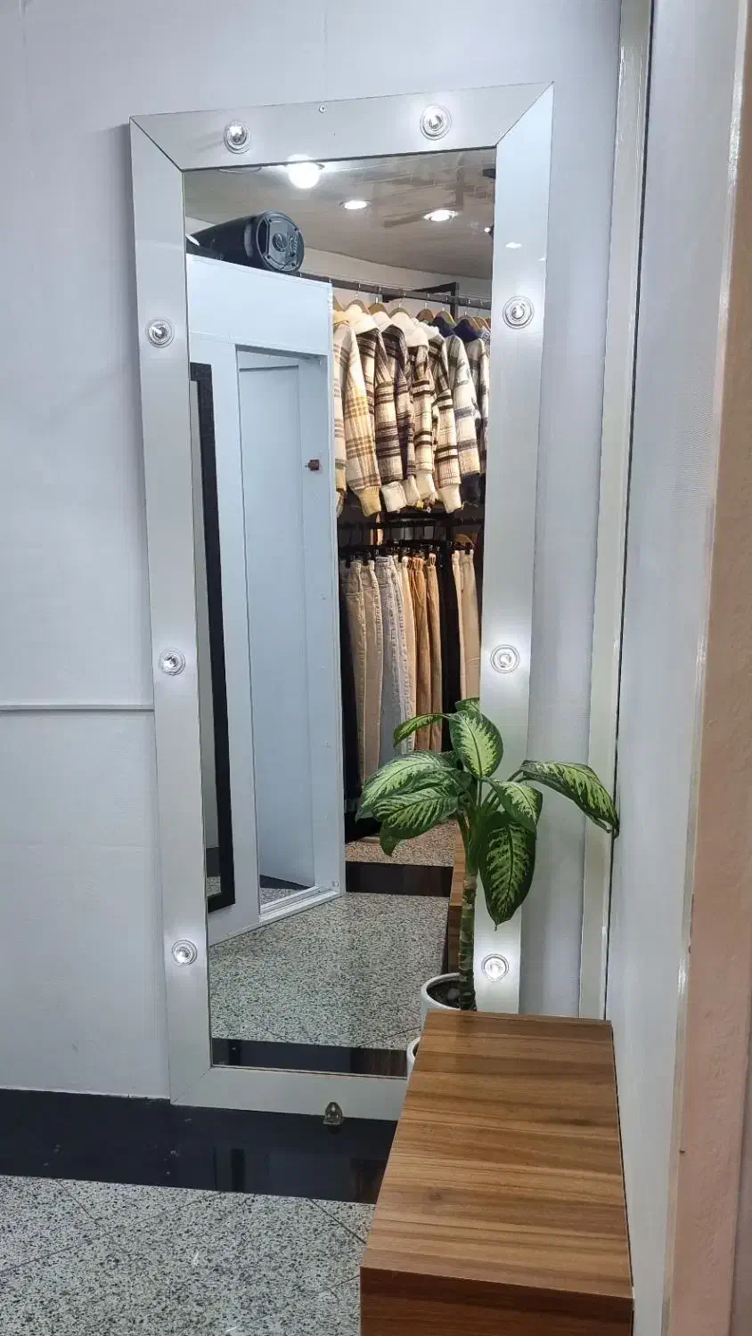 آینه قدی چراغ دار|آینه|آباده, |دیوار