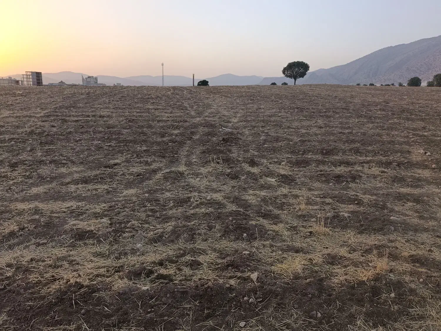 زمین پشت کشتارگاه|فروش زمین و ملک کلنگی|لردگان, |دیوار