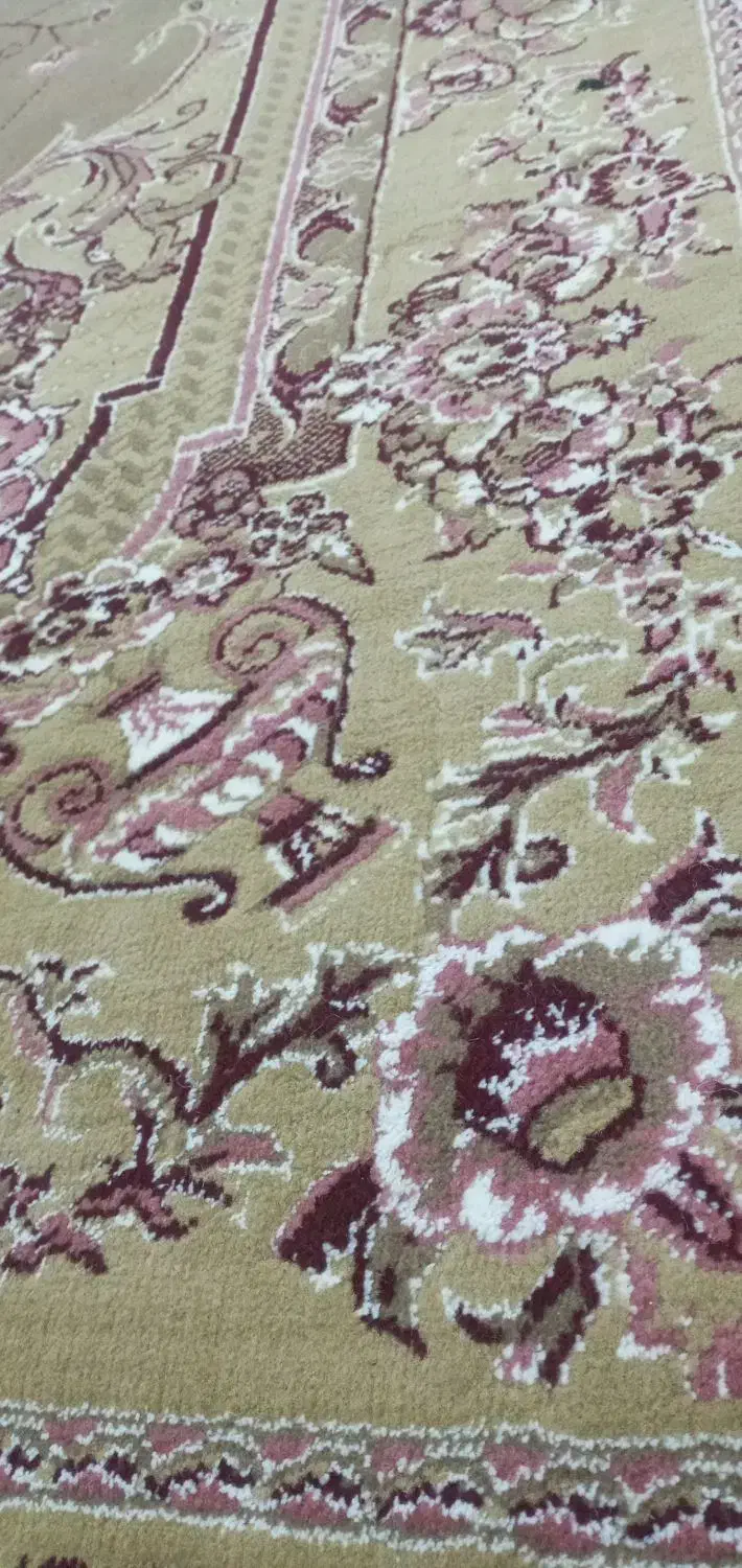 فرش و تعدادی لوازم منزل|فرش|رشت, حومه رشت|دیوار