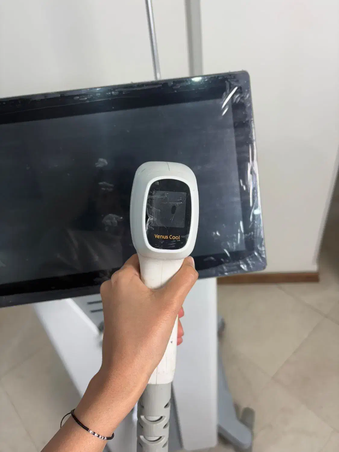 دستگاه لیزر رادوپلاس پرو دست دو|آرایشی، بهداشتی، درمانی|ری, علایین|دیوار