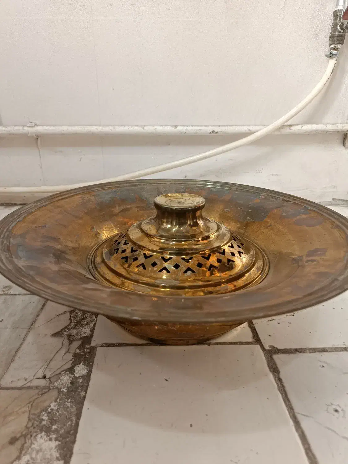 چراغ خوراک پزی باتر فلای قدیمی و لگن برنجی|کلکسیون اشیاء عتیقه|سبزوار, مدرس|دیوار