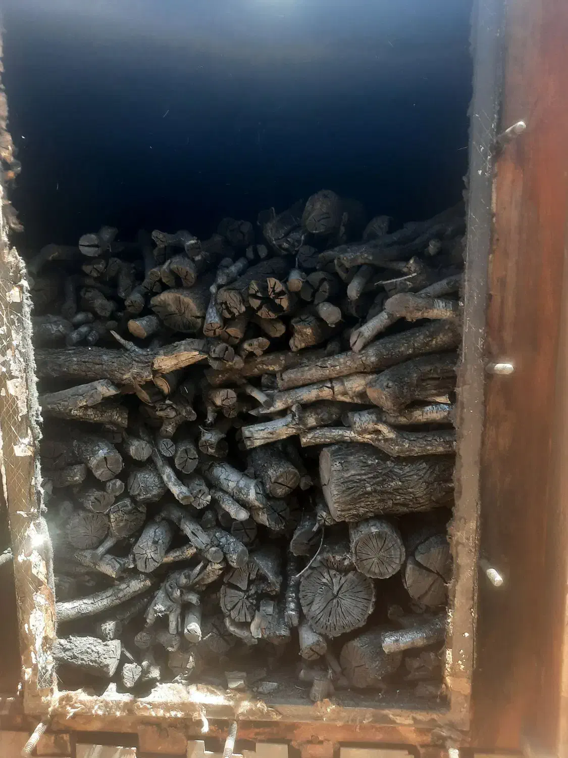 زغال کبابی درجه یک از چوب بادام|عمده‌فروشی|سامان, |دیوار