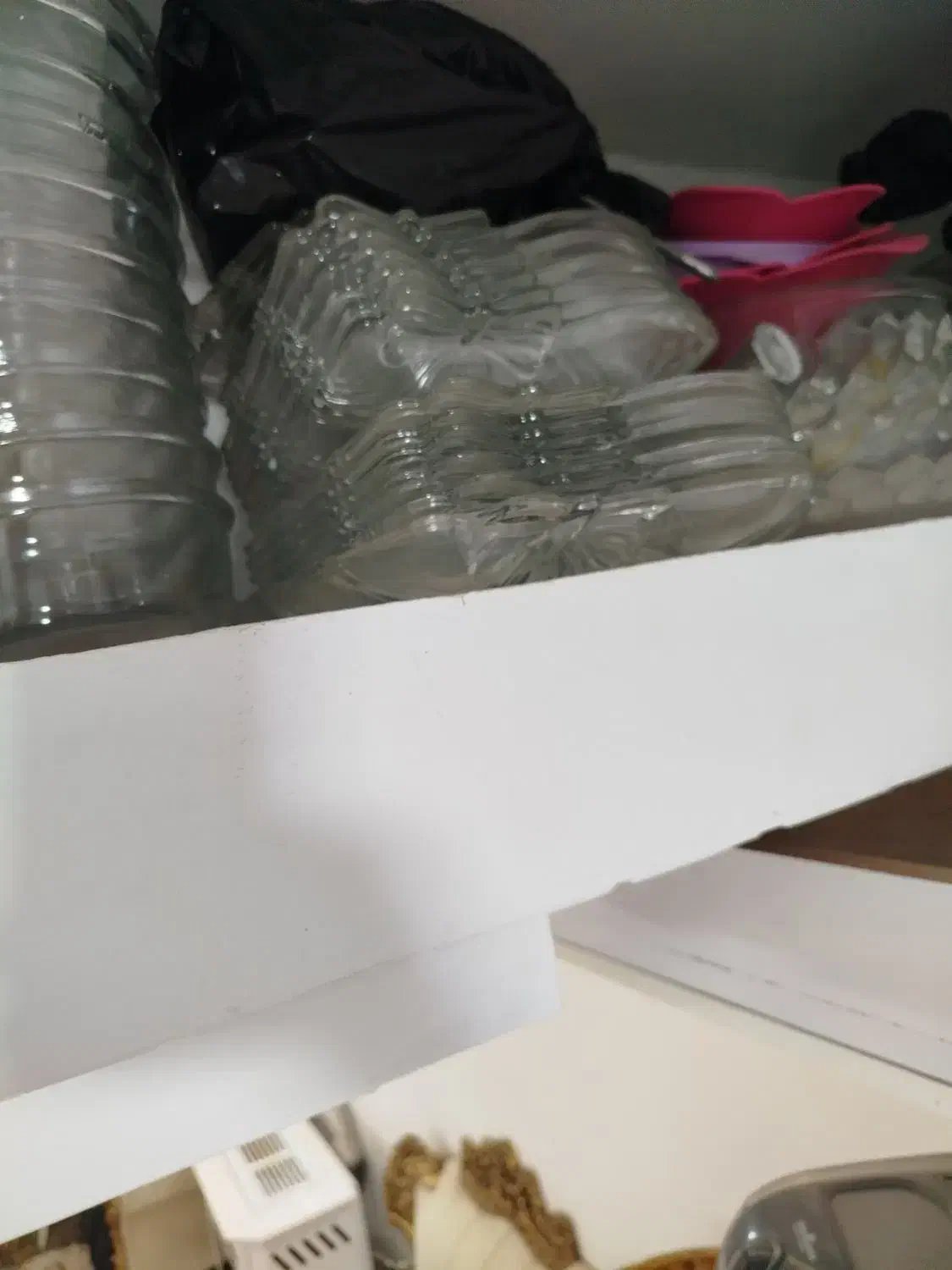 سرویس پاپیونی کامل مفت...کارتون ندارد|ظروف سرو و پذیرایی|نیشابور, خط کاشمر|دیوار