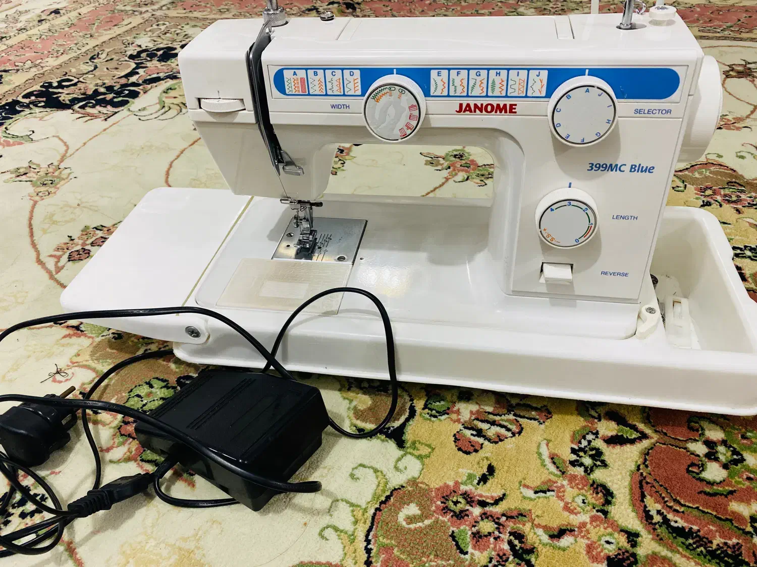 دستگاه چرخ خیاطی ژانومه مدل ۳۹۹ تمیز و سالم|چرخ خیاطی و ریسندگی|رشت, پیرکلاچای|دیوار