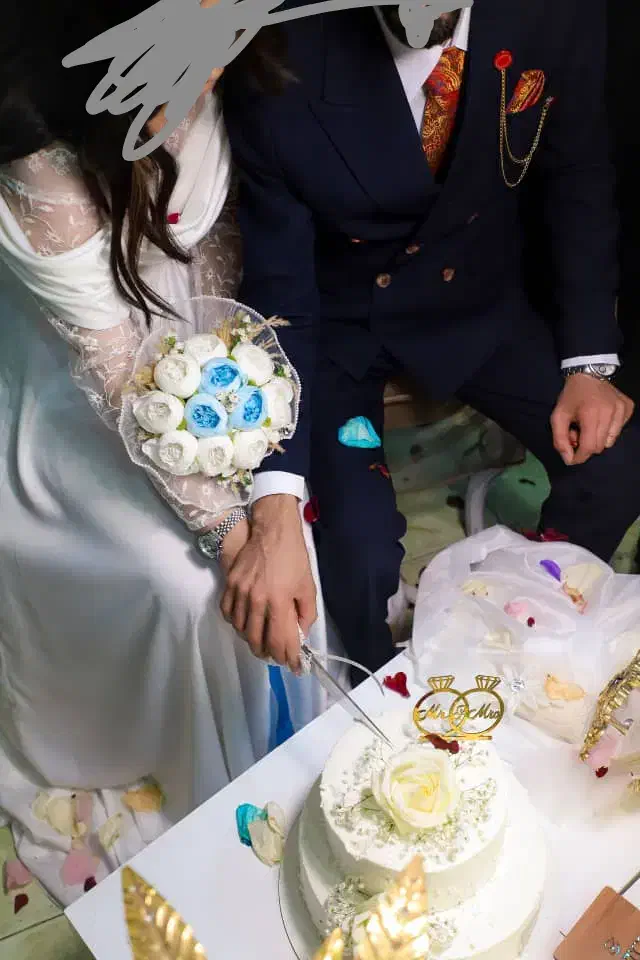 لباس عقد|لباس|اهواز, منبع اب|دیوار