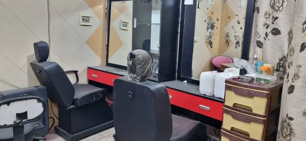 رهن و اجاره ی آرایشگاه زنانه با مجوز|اجارهٔ مغازه و غرفه|تهران, کوثر|دیوار